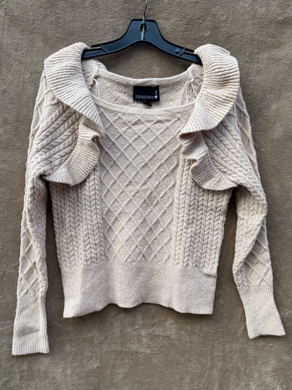 Broadway 38 Ivory Cable Knit Ruffle Collar Sweater